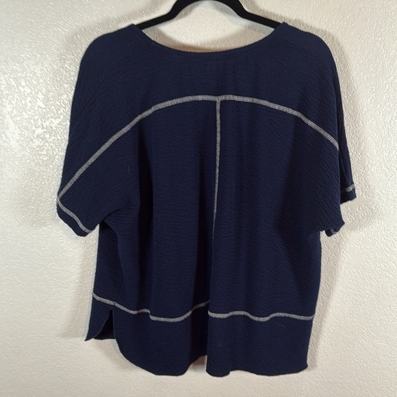 Sno Skins Navy White Contrast Stitching Textured Top Oversized Size Large - Picture 4 of 6